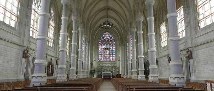 123152-glise-saint-julien-saint-julien-de-vouvantes-vue-interieure- (1)